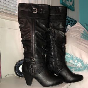 🖤 Brand new black boots 🖤